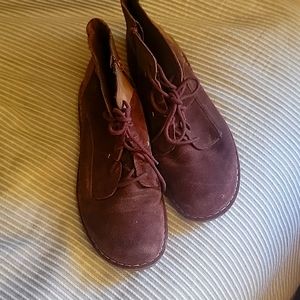 Clark's collection brown suede shoes